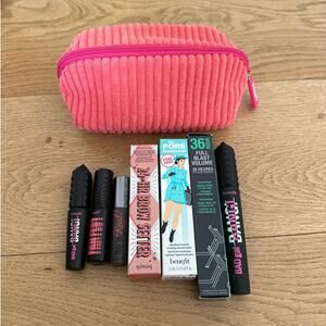 Benefit - Bundle of Cosmetics and Make Up Bag in Pink